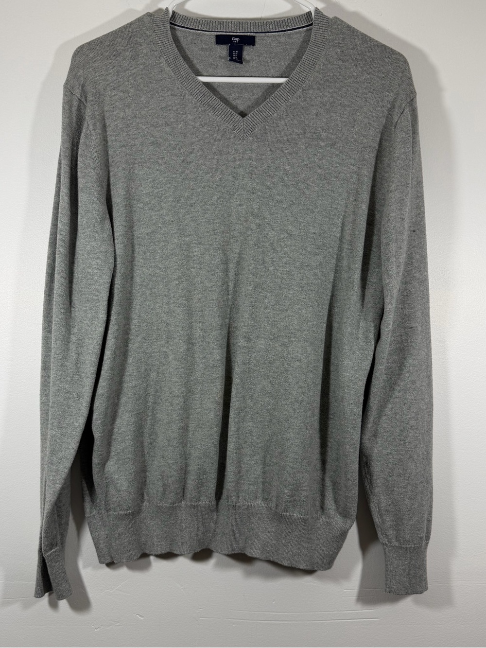 Gap Women’s V-Neck Gray Sweater